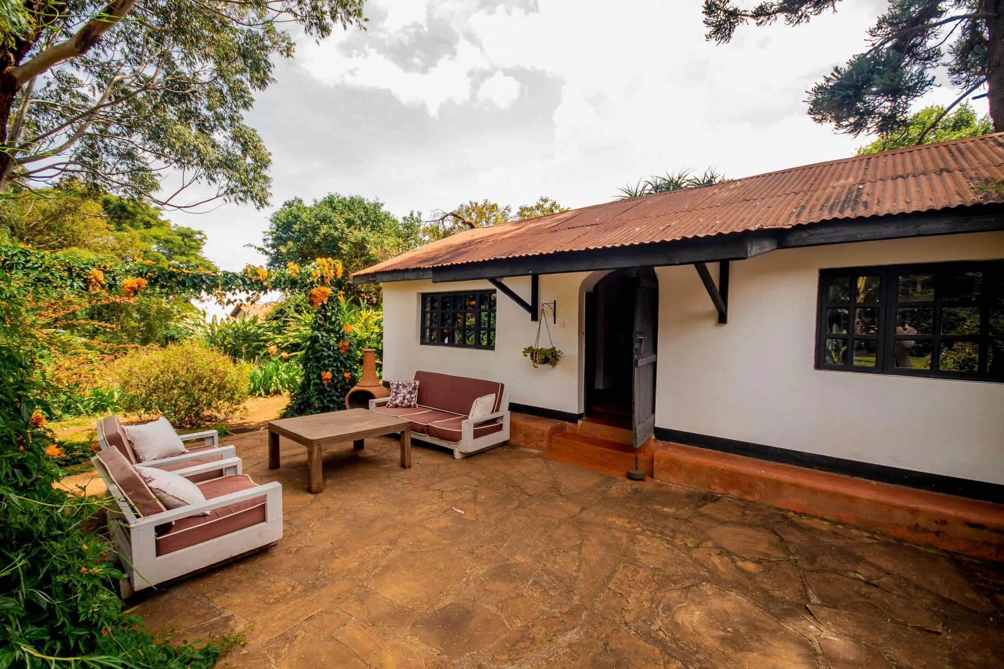 Simba farm Jacaranda Cottage