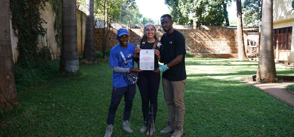 How to carry your camera on the mountains