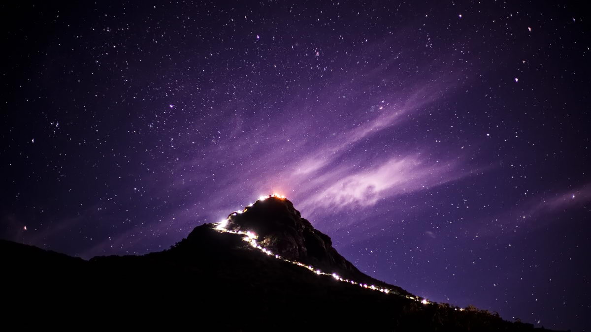 Adams Peak sky in Sri Lanka