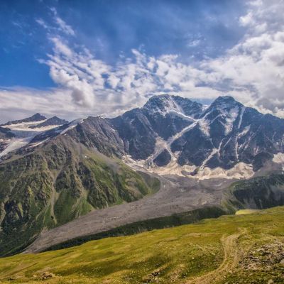The top 10 highest mountains in Russia