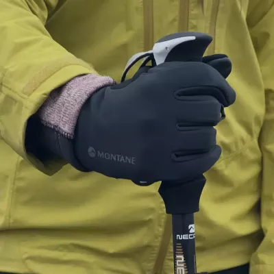 Should you use gloves with hiking and trekking poles?