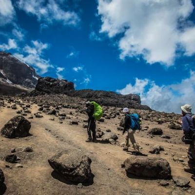 How much should I tip the Mount Kilimanjaro porters and guides?