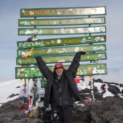 Wendy Chioji, former Florida news anchor who climbed Mount Kilimanjaro and beat cancer twice dies aged 57 after losing her 18-year battle with the disease