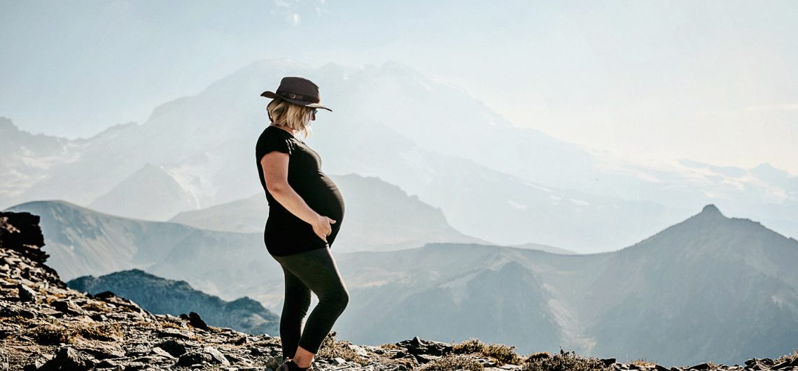 mountain climbing for pregnant woman