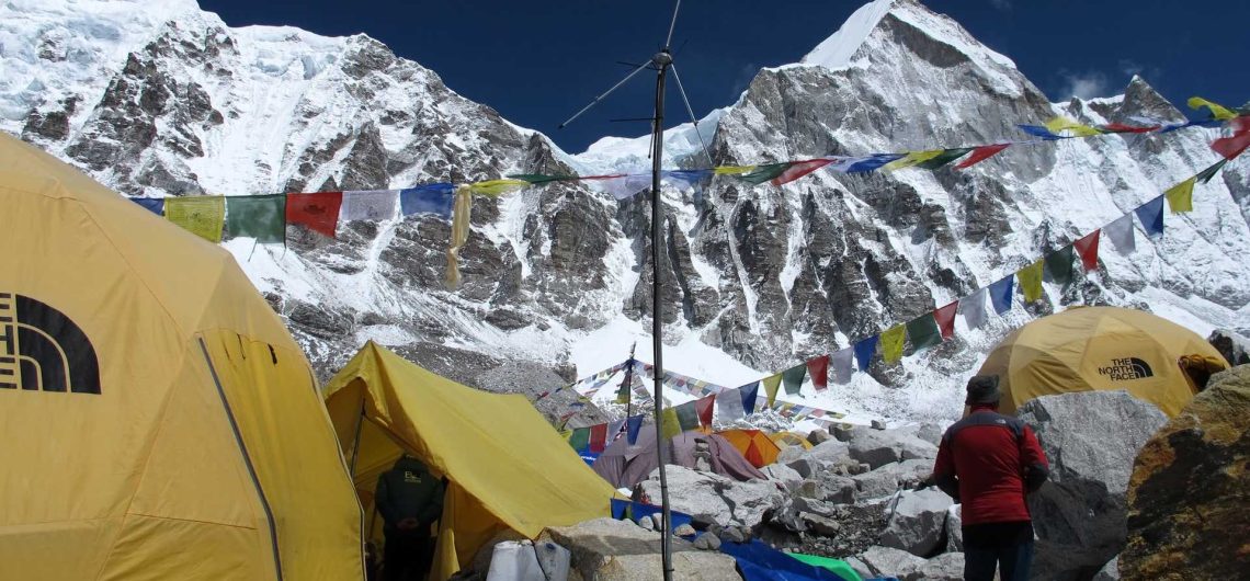 Camping tents on everest