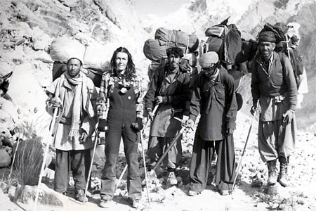 Wanda Rutkiewicz on crutches